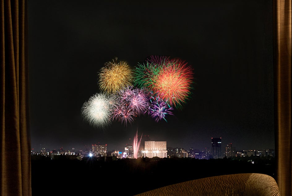 7075超々ジュラルミン使用！ハイ＆ロー切替OKな回転式スツール「7075回るんスツール」新発売！