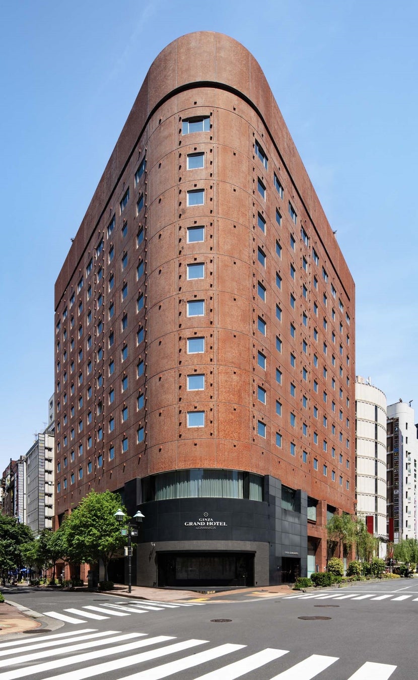 E4 東北自動車道 Pasar羽生(下り線)に「世界一のアップルパイ 鎌倉 ミレメーレ」が新規オープン