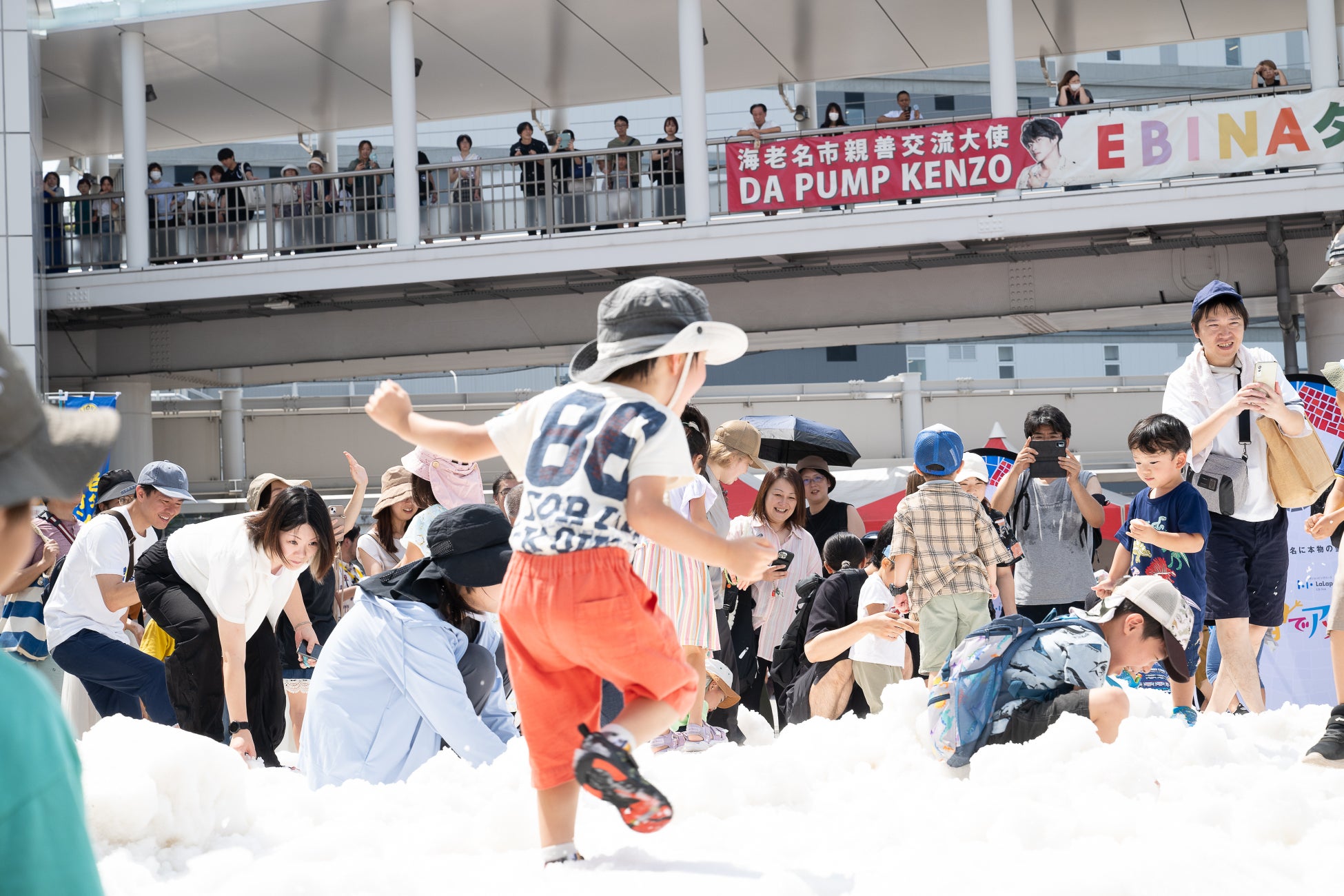 LOVE HAS NO LIMITチャリティグッズ第三弾 SNS世代が注目する覆面現代アーティストとの共創プロジェクト USJ×COIN PARKING DELIVERY コラボグッズを初公開!