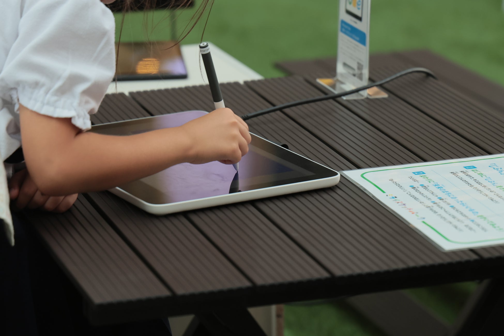 JCAS整備士3名が全員合格。ATR型機「一等航空整備士」国家資格を取得