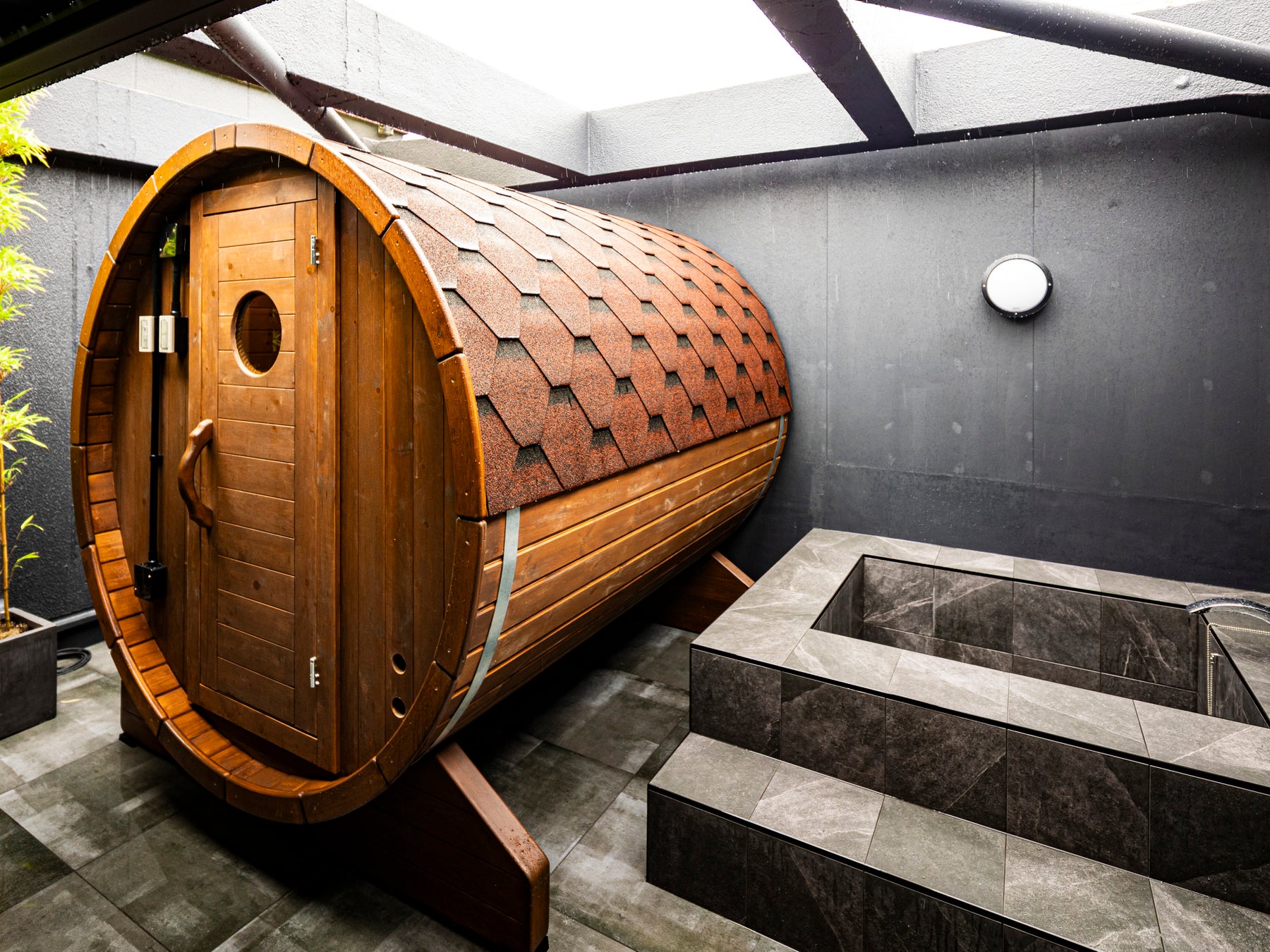 アルバータ峰初登頂100周年を記念して登頂