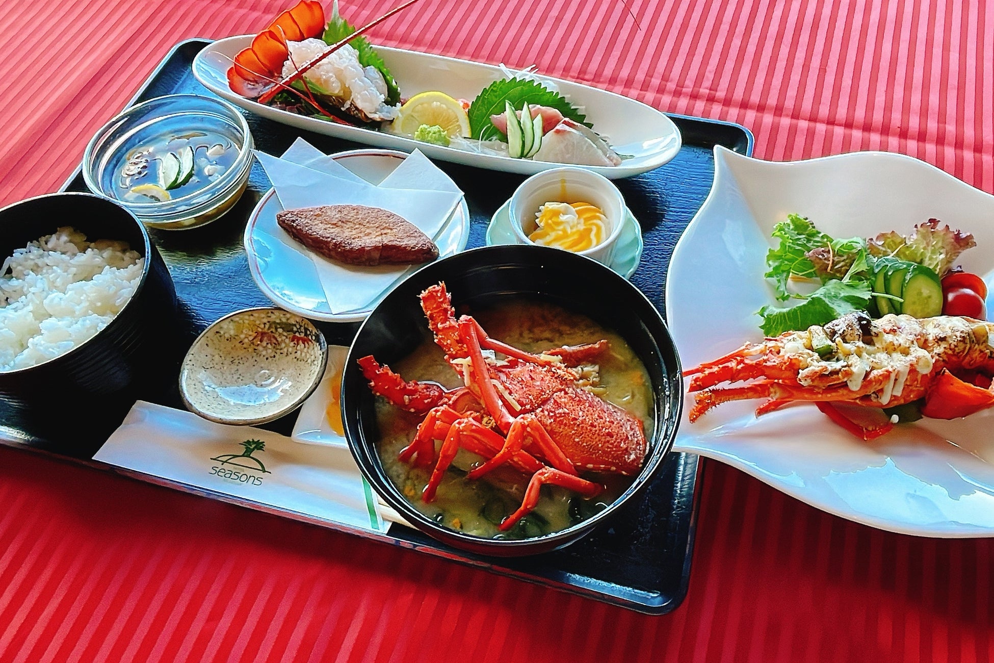 関東最大級！サンリオピューロランドでオールナイトハロウィーンパーティ「SPOOKY PUMPKIN 2025」が10/25 (土)に開催決定 第一弾アーティスト37組を発表！