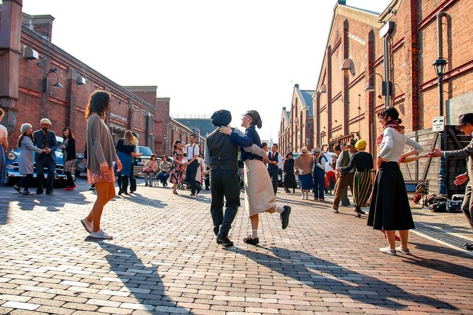 【OWNDAYS | オンデーズ】アルコ&ピース 平子祐希さんがメガネで魅せる“大人の余裕”。アクティブな顔も、色気ある顔も叶えるメガネ選びを「OCEANS」WEBにて公開