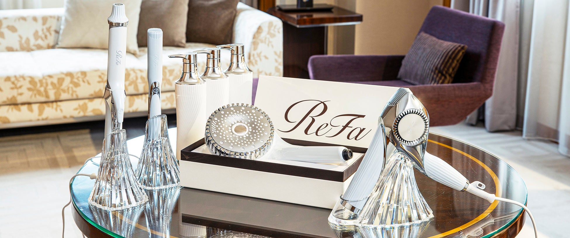 いよいよ運行スタート!嵐電のベビースターラッピングトレインで京都の旅に出よう!