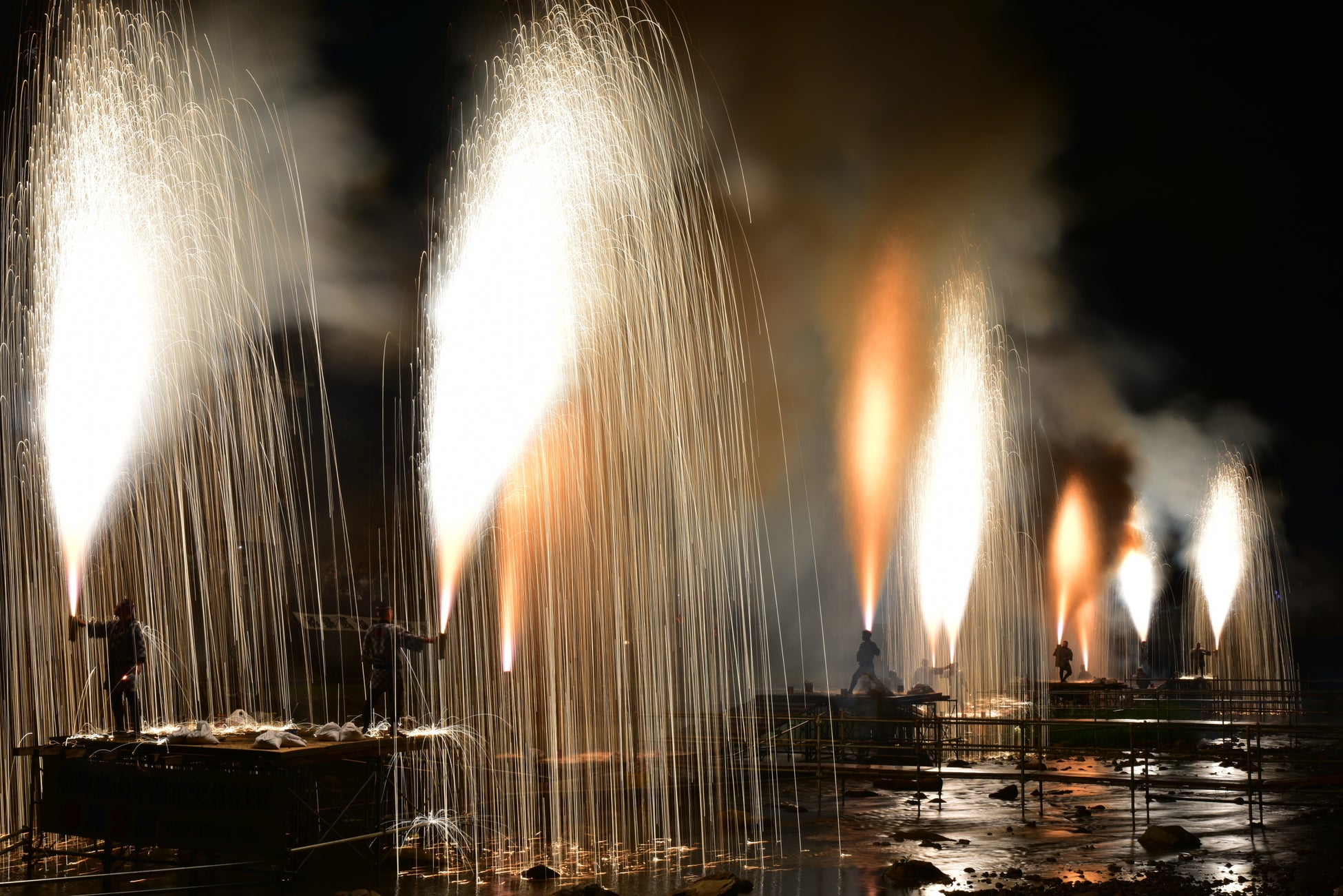 【ホテルグレイスリー新宿】「ゴジラルーム」・「ゴジラビュールーム」宿泊者限定ノベルティをリニューアル!