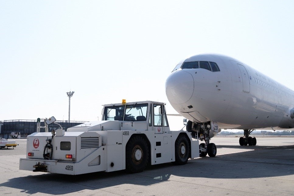 かたくり シャルドネ バレルセレクション La maison de la riviere ラ・メゾン・ド・ラ・リヴィエール 北海道から発売開始 女性の手で、ひとしずくまで美しさを詰め込んだワイン