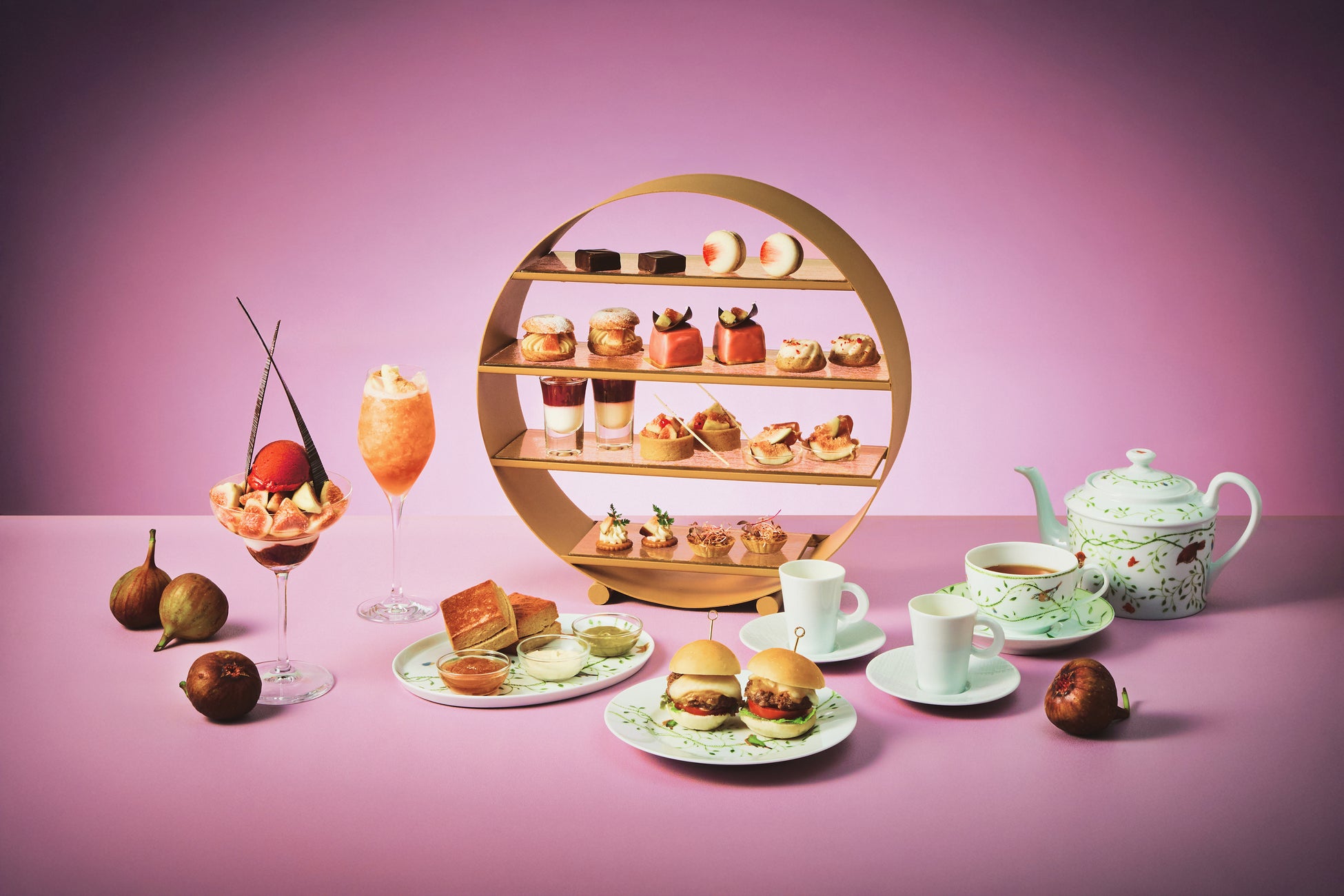 秋のフルーツと芋・栗・南瓜を贅沢に。ティースタンド&ブッフェで楽しむ「オータム アフタヌーンティー」