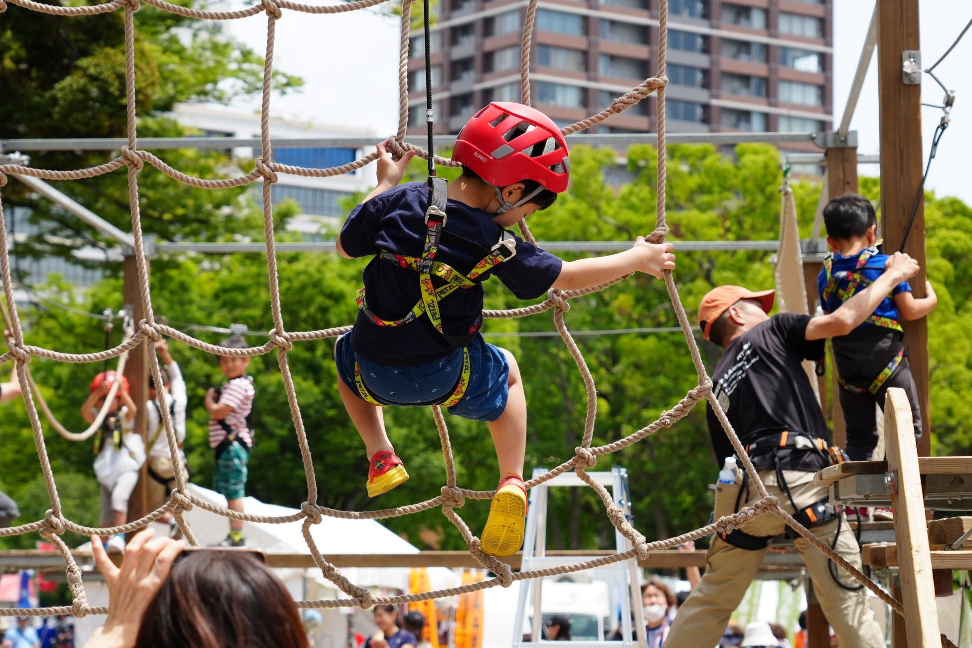 水上を“散歩”する体験を、琵琶湖で。パーソナル水上クラフト「Wheeebo」、レイクサイドテラス琵琶湖で提供開始。