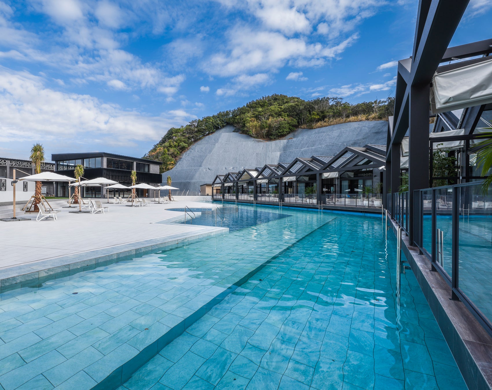 スペーシア Xの車内カフェにて採れたて生山椒を使った限定クラフトジンソーダが登場!