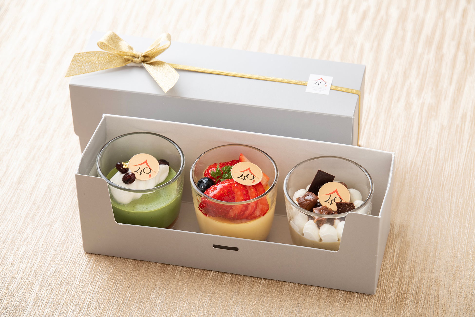 AQUARIUM×ART átoa × 神戸六甲ミーツ・アート2025 beyond 現代アートと水族館を一度に楽しめる入場セット券、販売開始!