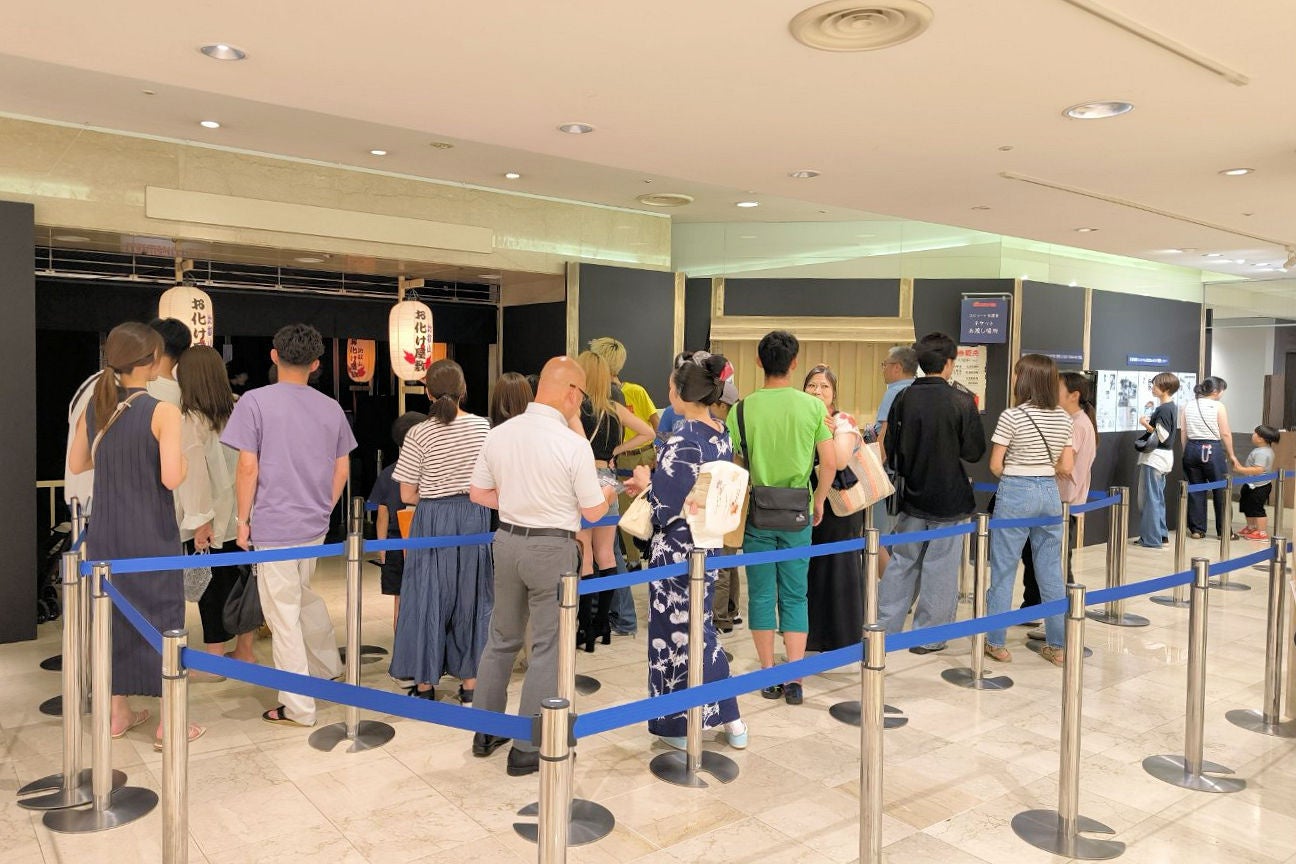 姫路城特別公開として「菱の門」を公開します