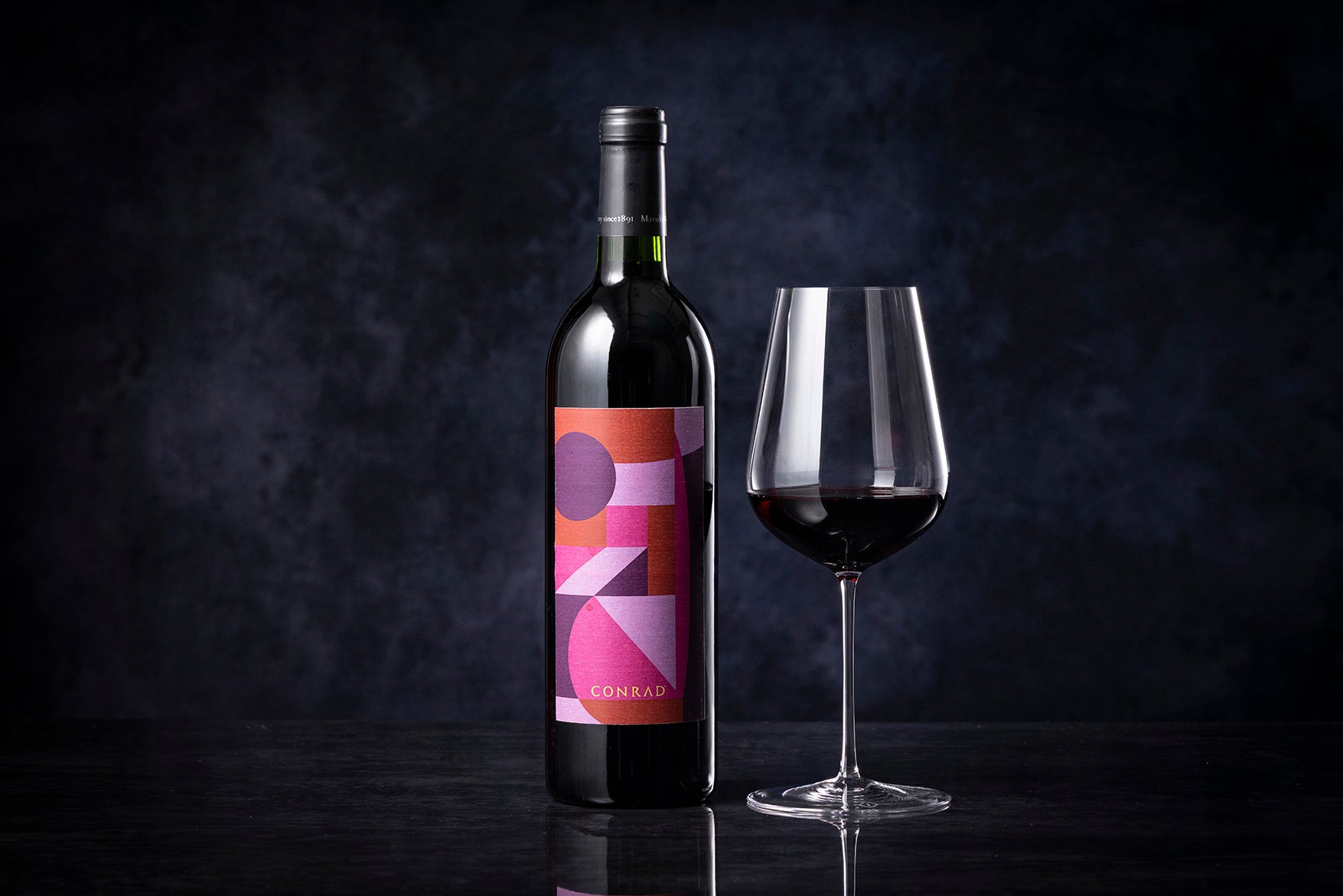 【衣類専用自動圧縮サービス】那覇空港で9月22日(月)より5日間限定の体験型実証実験を開催します