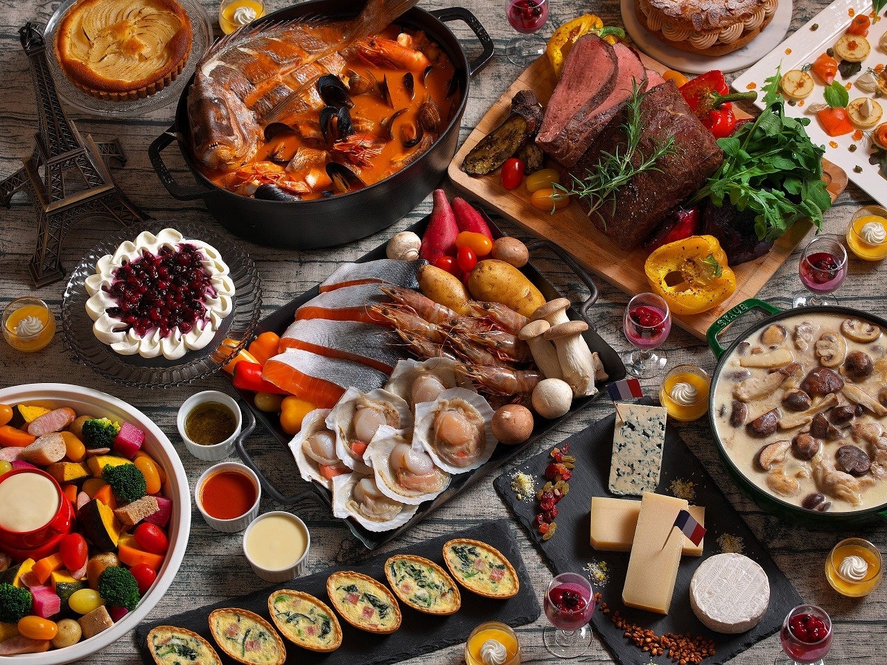 名古屋から1時間、湯の山温泉の夜空に放つランタン「湯治のあかり」