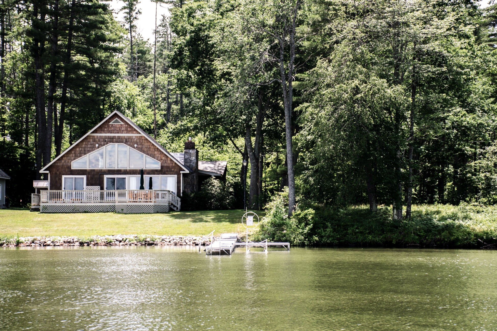 「茶の実」の希少なオイルを使用するスキンケアブランド「采茶~SAICHA」が、「おもてなしセレクション」と愛知県の老舗温泉旅館「銀波荘」のコラボレーション企画に参加