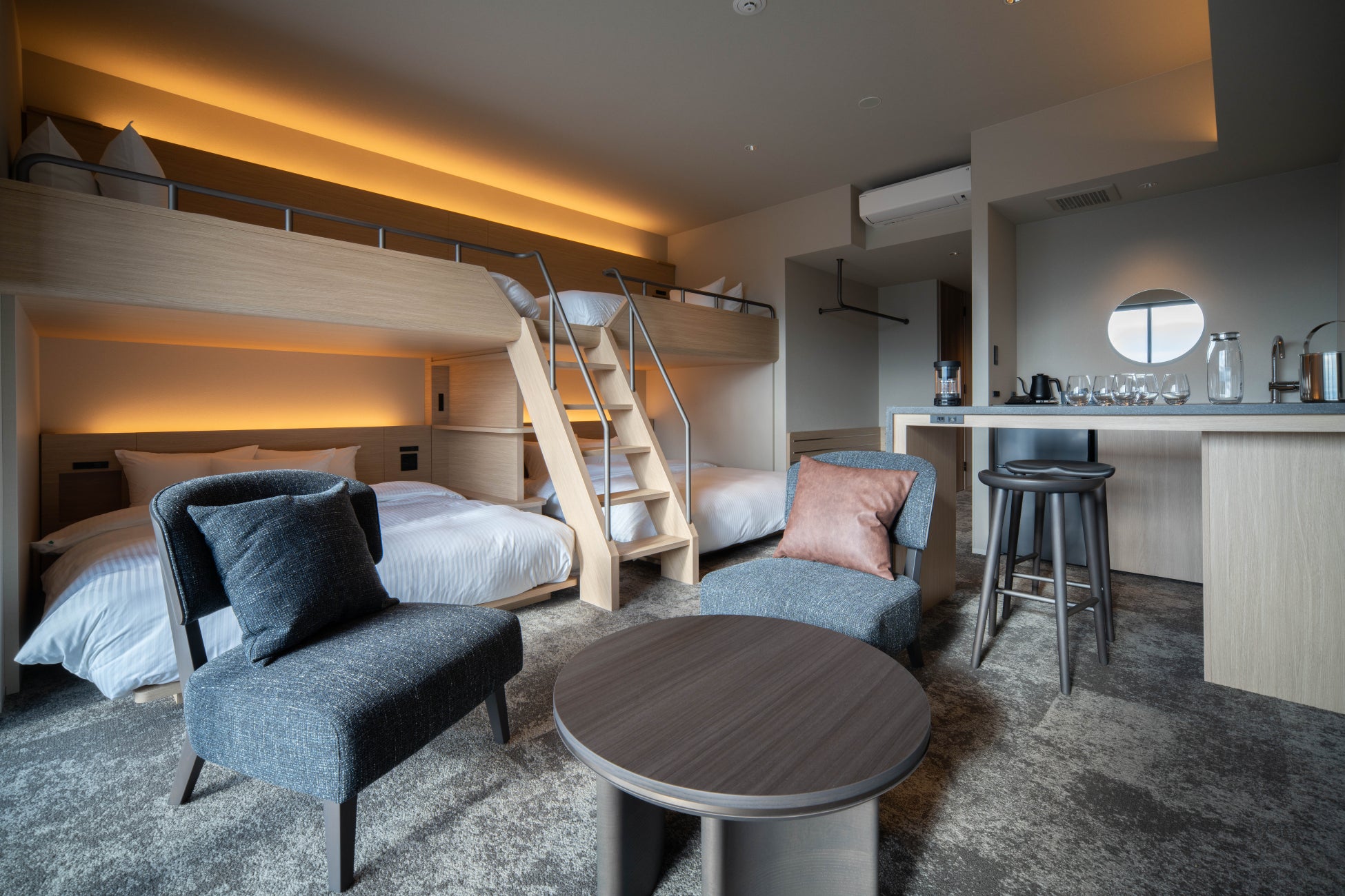 【ロイヤルパークホテル】秋の味覚の王様!松茸との豪華饗宴「松阪牛サーロインディナー」を9月10月限定発売。