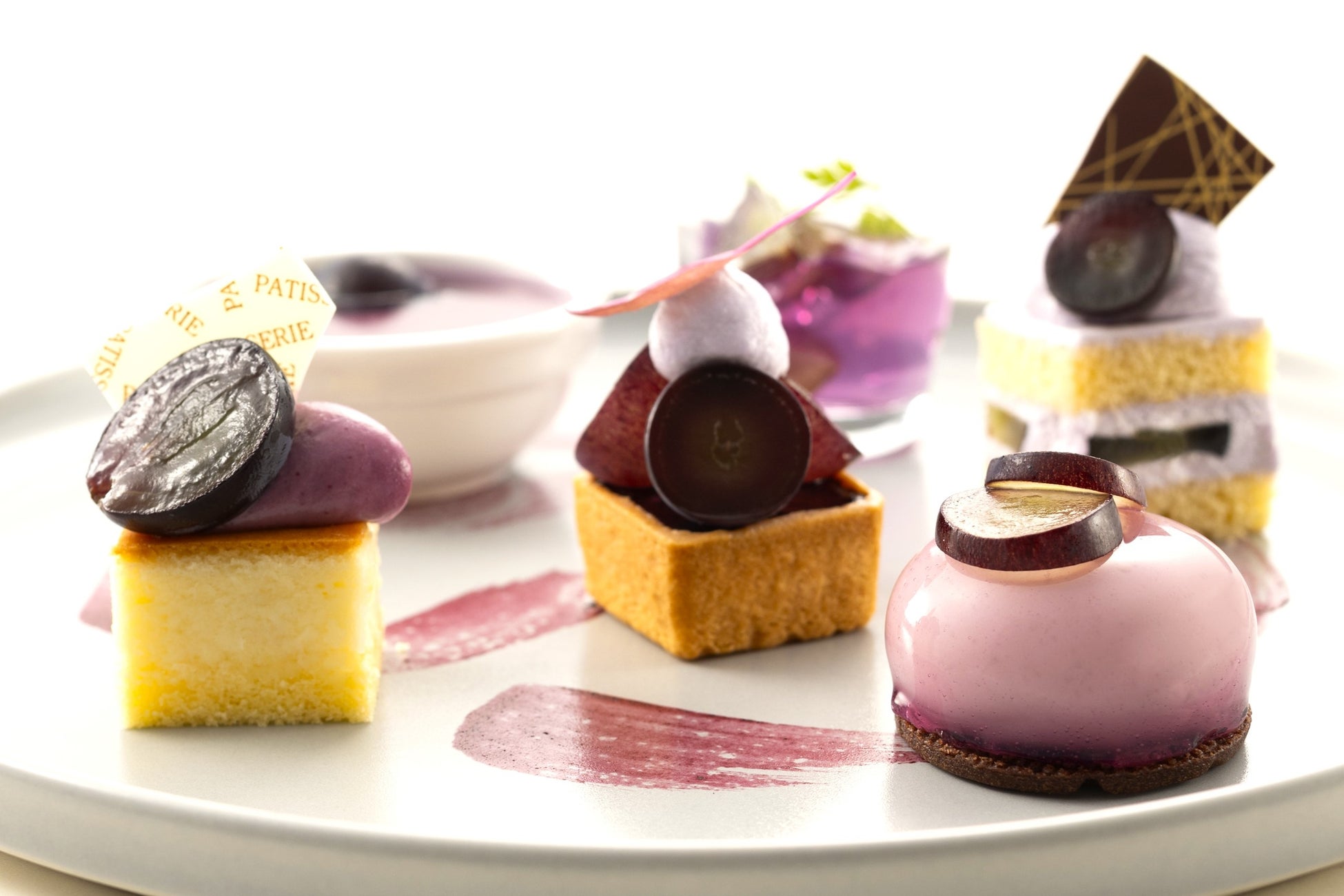 【パーク ハイアット 京都】京都の美食材で紡ぐ心華やぐフェスティブシーズン 美意識を尽くした至高のフェスティブスイーツコレクション ~10月1日(水)より予約受付開始~