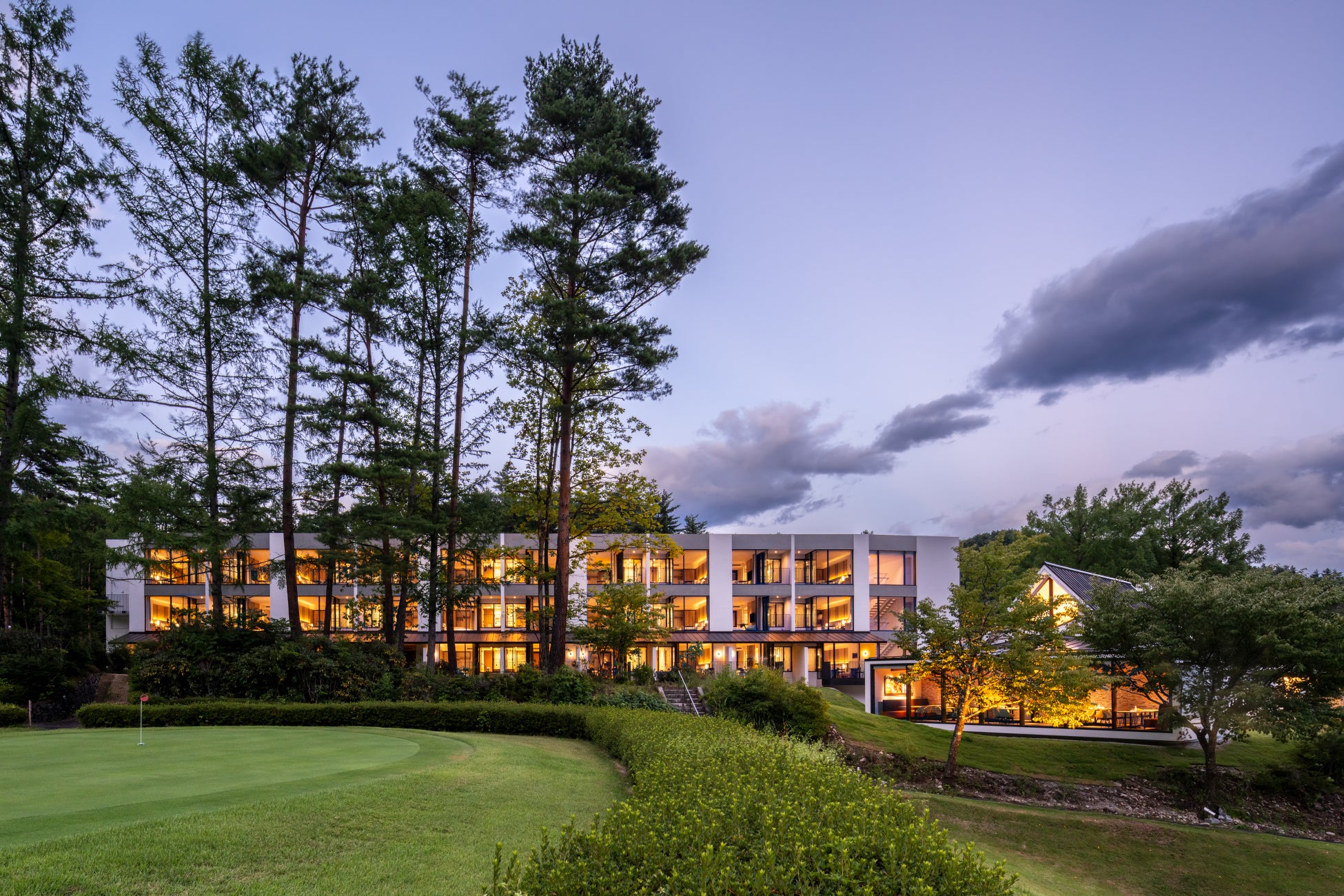 Japan Wonder Travel、元横綱・照ノ富士が継承した新生伊勢ヶ濱部屋で”本物の相撲体験ツアー”を開始