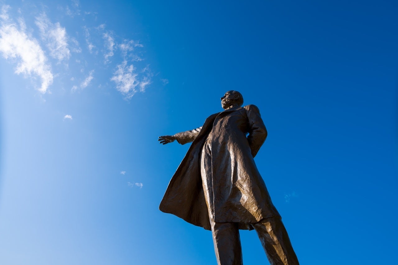 ホテルで広がる紙パック水のリサイクル循環