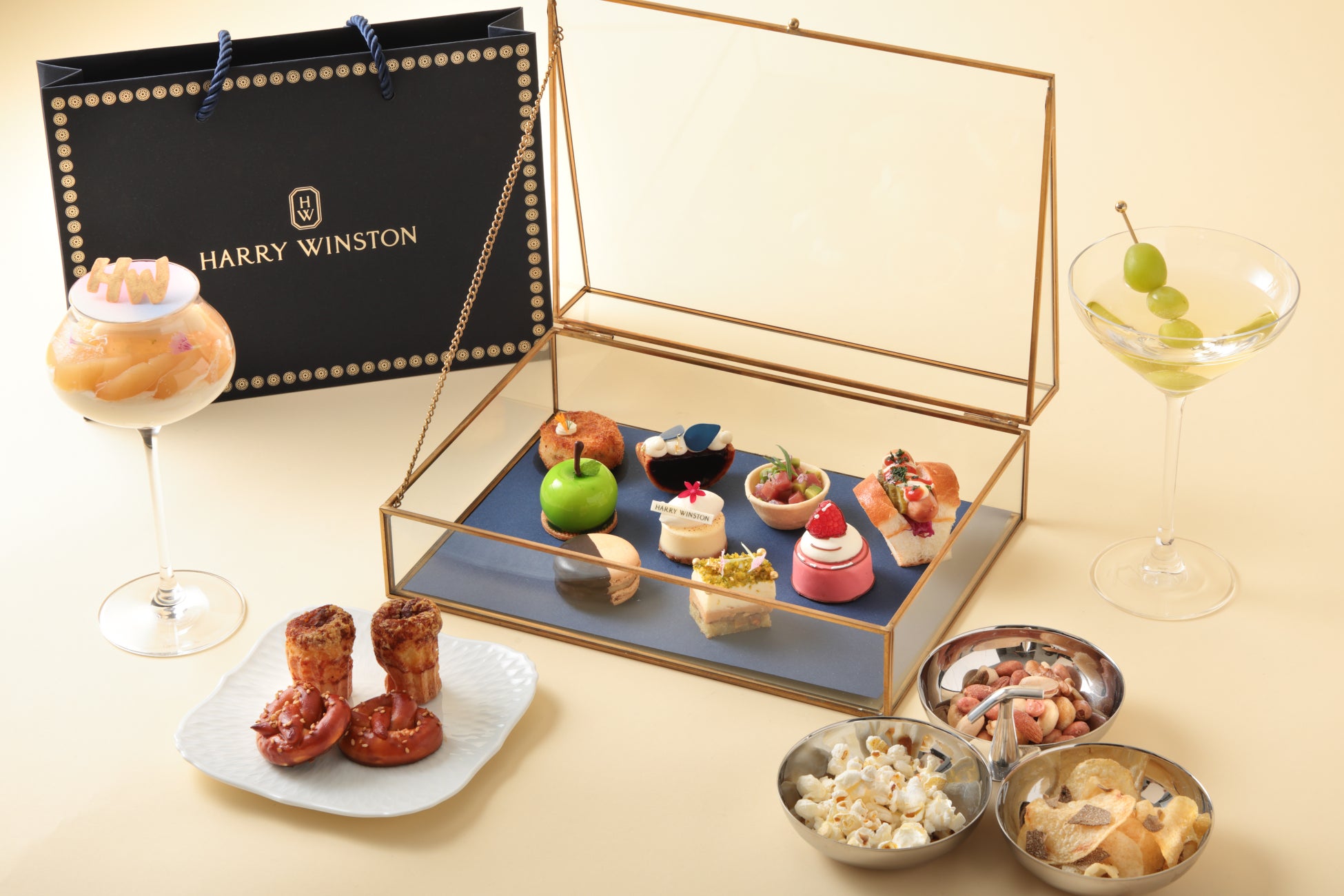 【おしりが喜ぶ】パカッ・スポッ簡単組み立て!リュックに入るクッションチェア SUPOTTO Pro(スポット プロ)をMakuakeにて先行販売!9月3日(水)発売!