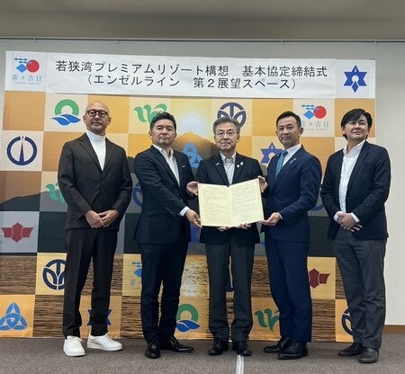 ヒルトン名古屋 社内コンペ優勝作品「CITRUS NOEL~雪と太陽~」を含むクリスマスケーキ4種類の予約を10月1日(水)より受付開始