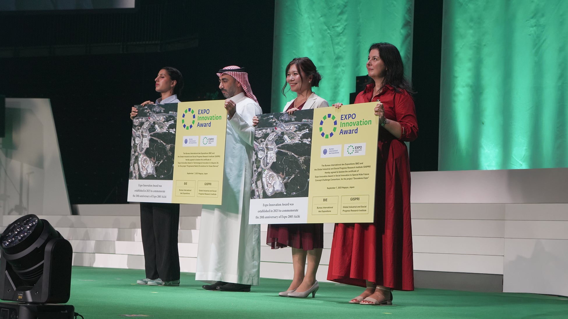 BE-PAL最新号の特別付録は、赤か緑のどちらかが入っている『コールマン特製 スチールギアBOX』です!