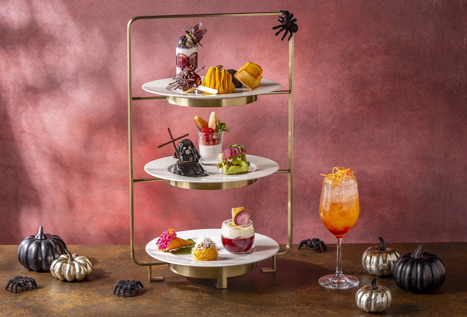 QEEQ、海外レンタカーがたった150円で予約確定できるサービスを公開