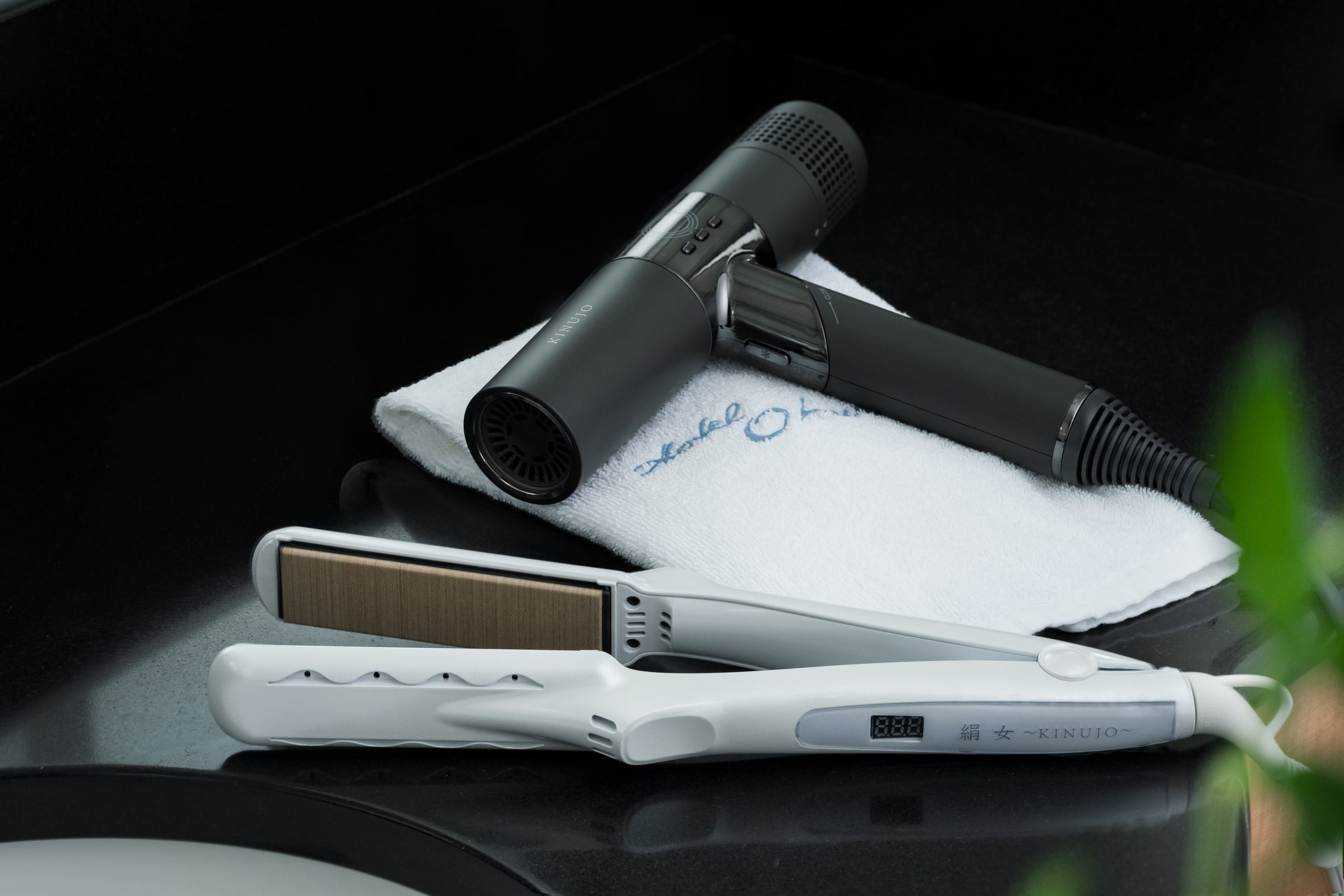 【東京ステーションホテルは110周年を迎えます！】30粒のフレッシュいちごを贅沢に 王道のクリスマスケーキが登場