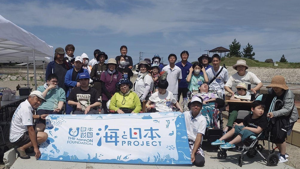 大阪・関西万博「NTTパビリオン」で業務用オープンイヤー型イヤホン採用。現場スタッフの8割が“耳の快適さ”を実感。