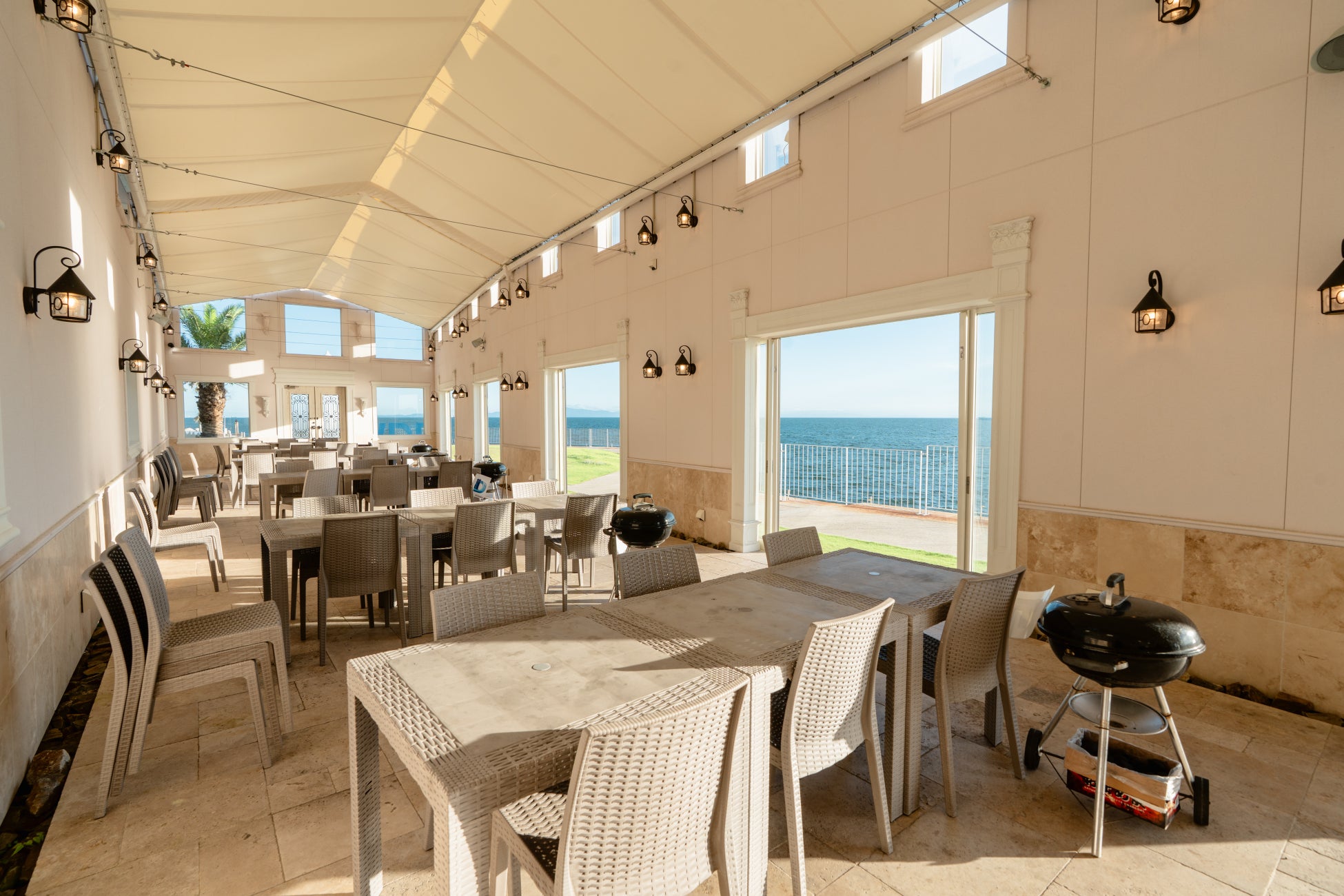 coodyエアテント「Bestona（ベストナ）」がMakuake公開初日で3,300万円突破！受付期間は10月30日まで、11月中にお届け、秋冬キャンプの主役に