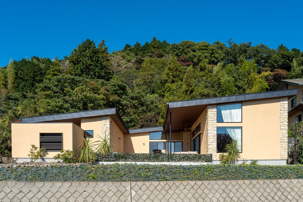 1,000本の竹ランタンと400本の和傘による光の小路、「幻想の竹ランタン1,000本小路」2025年10月4日(土)から開催