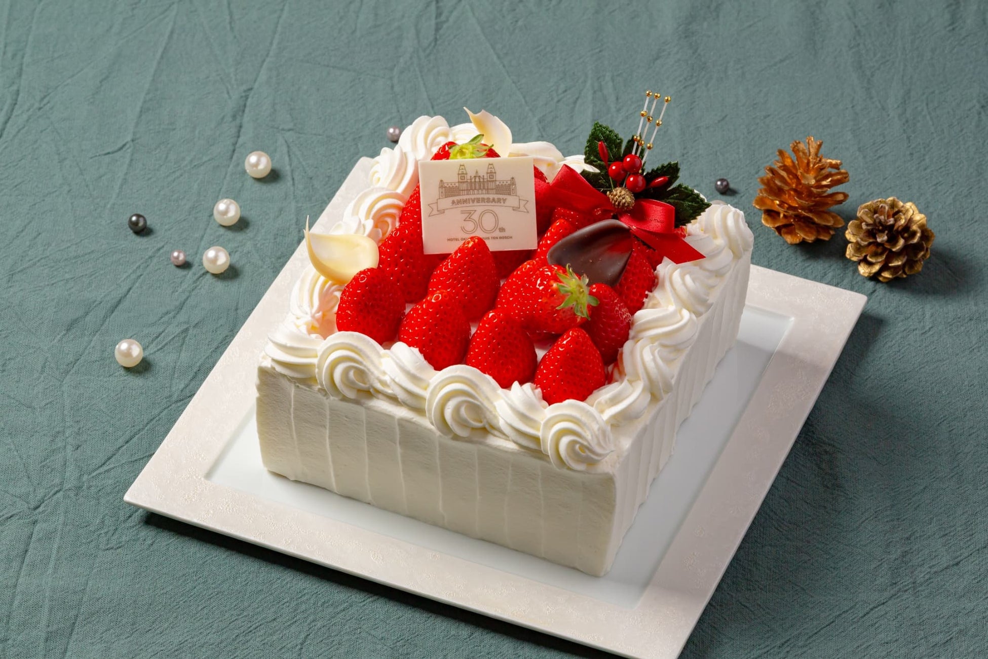 【ホテルオークラＪＲハウステンボス】ホテルパティシエが贈る特製「クリスマスケーキ」を10月1日より予約開始