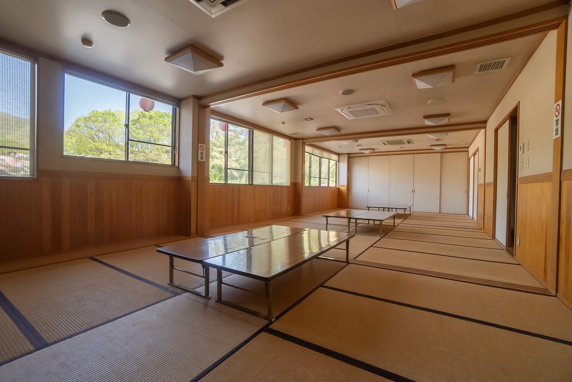 【ザ・プリンス 京都宝ヶ池】大人のクリスマスにもサプライズを!ベリーたっぷりのスペシャルなクリスマスケーキを販売