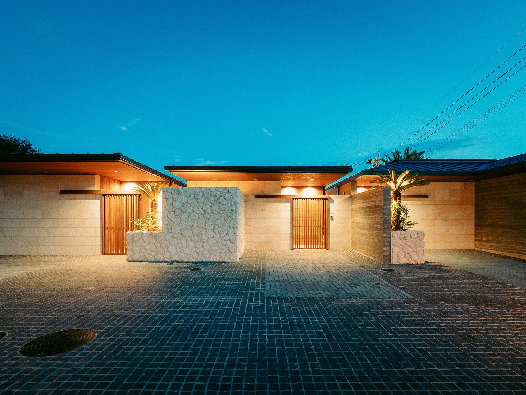 定番人気の“手ぶらおしゃピク”企画「Garden Picnic2025」秋シーズンのご予約を受付中。おしゃれアイテムをすべてレンタル。秋色に色づく森やガーデンの中で、特別なピクニックを楽しめます。