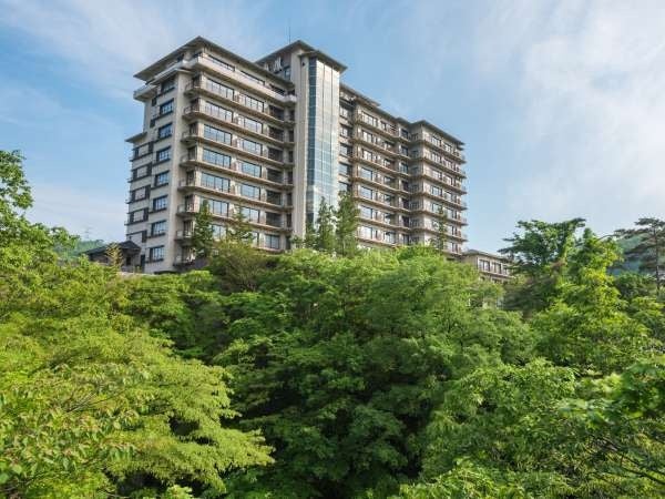 プロポーズから特別な記念日まで “ふたりだけの特等席” 横浜での記念日プラン登場