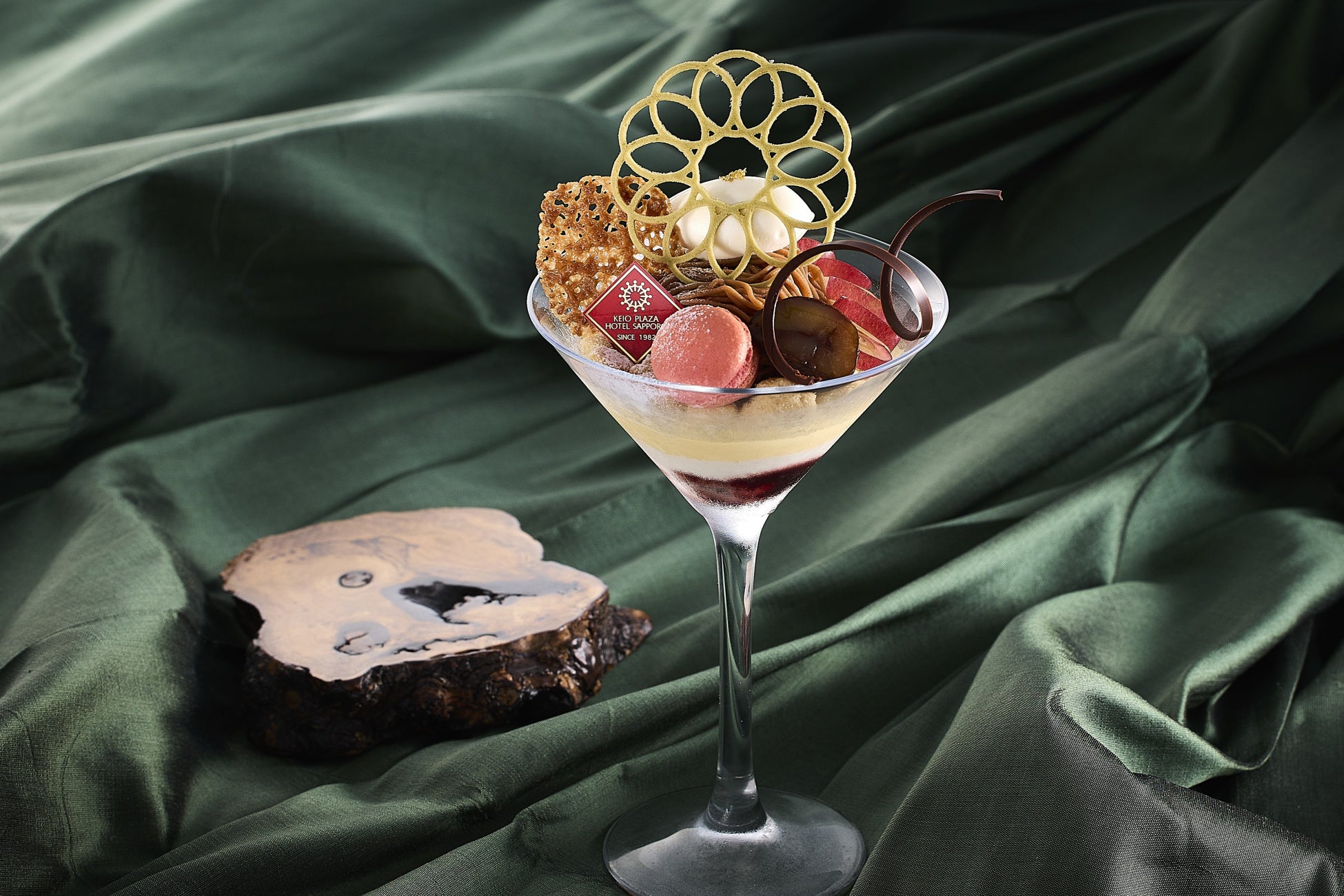 【富良野スキー場】FURANO bonchi powder ファーストトラック with Photo Session　自分史上最高の瞬間を刻む！貸切ゲレンデと特別ランチを楽しむ体験プランを今年も開催