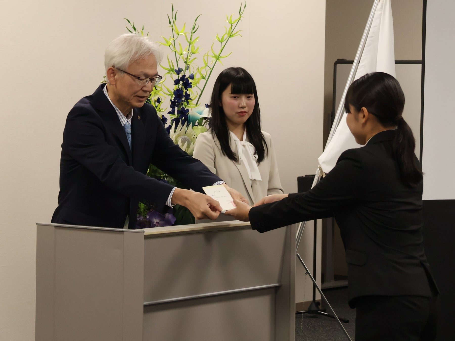 【カタール航空】ミシュラン二つ星レストラン「Crony」春田理宏シェフとのコラボレーションによる特別機内メニューを発表