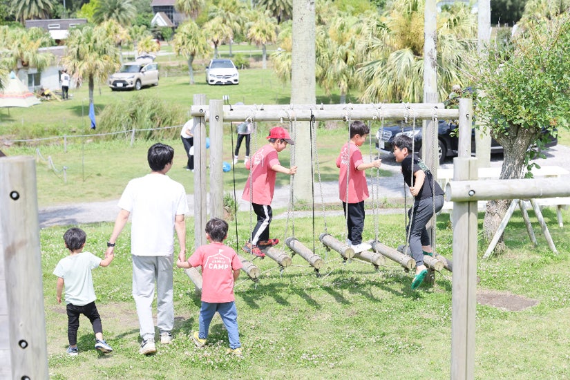 【フォーシーズンズホテル東京大手町】フェスティブ アフタヌーンティー予約開始 フレンチシェフが手掛ける、ホリデーの華やぎに満ちたメニューの数々