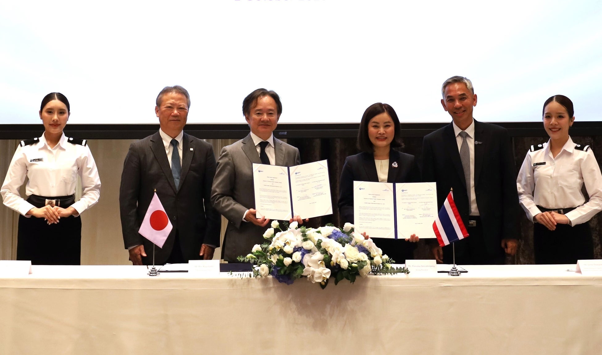 大人気雑貨ブランド「SWIMMER」再始動5周年を記念したコンセプトカフェを渋谷で開催♪