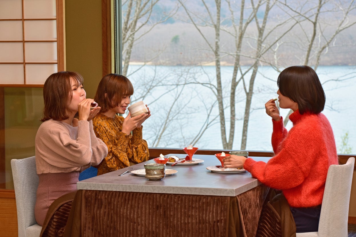 国内初！富士急ハイランドにて「TWICE LOVELYSドローン＆花火ショー」を開催！　「TWICE LOVELYS×GiGOキャンペーン 2025」ファイナルイベントのお知らせ