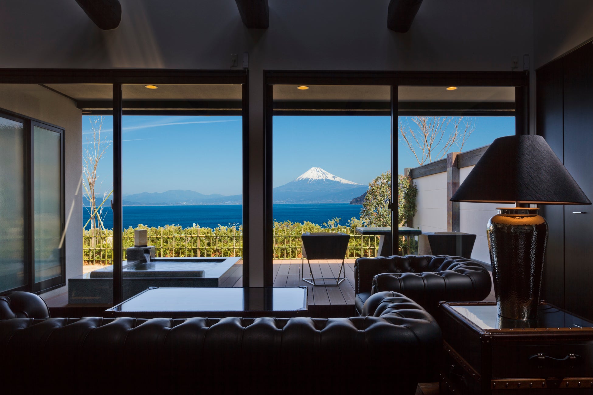 TAILIエアテントワンタッチでキャンプタイムをスタート！設営も片付けも超簡単！