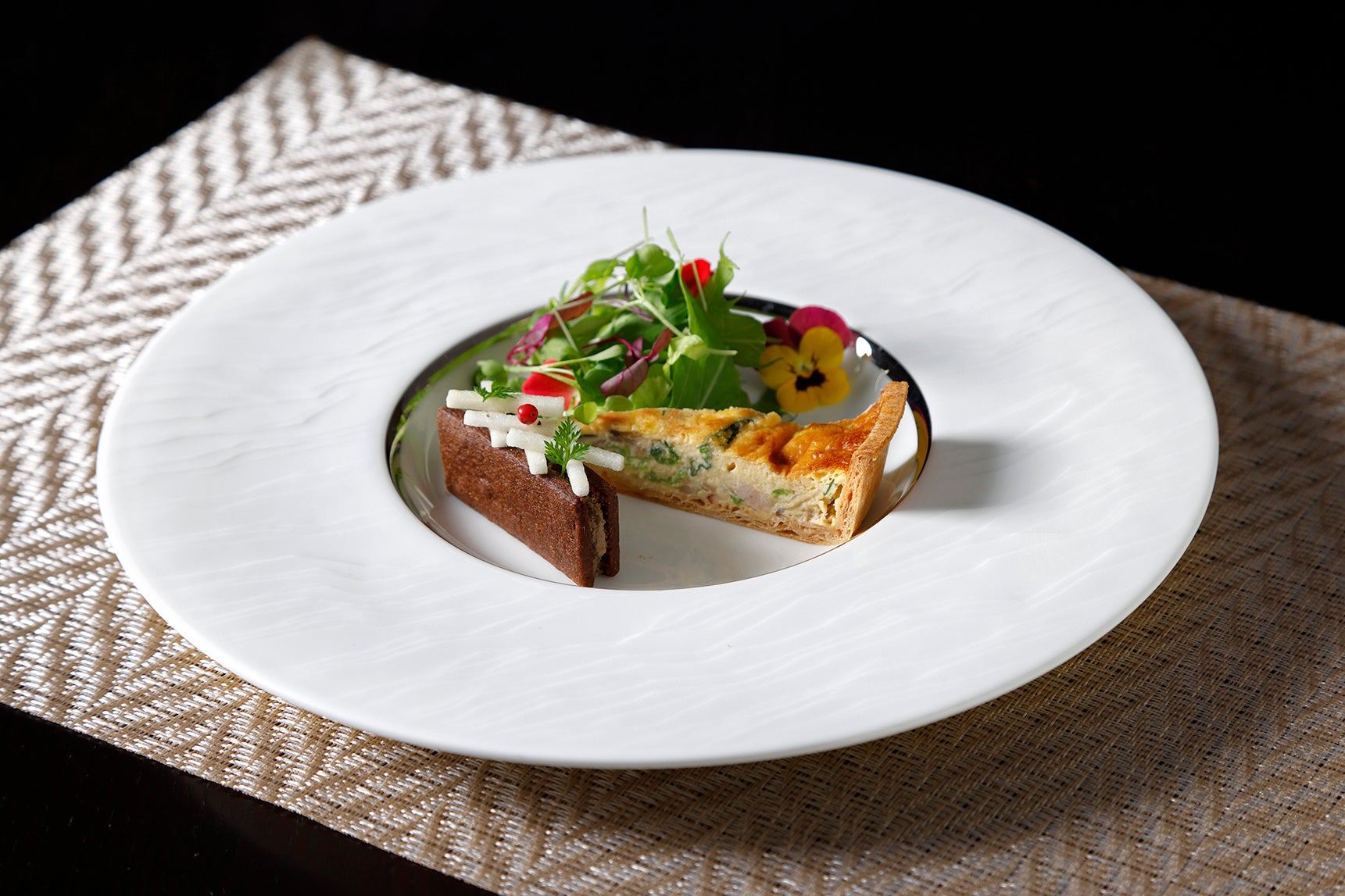 声優 小野友樹と静岡県伊東市の観光地を巡る「耳であそぶ！ 360°伊東 絶景＆歴史イマーシブツアー」を2025年11月7日（金）より開始