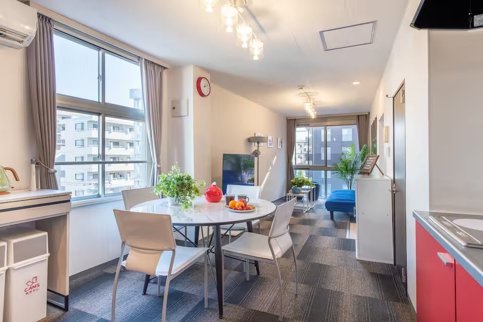 「Sukumo 8F（東京都千代田区）」が一つ星受賞！民泊旅館アワード「ステイシュラン2025」