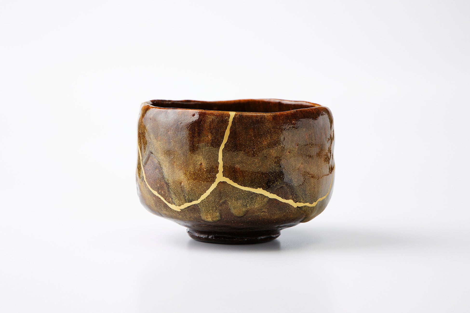 秋の人気フォトスポット、鮮やかに彩る「コスモス畑」が間もなく見ごろです。今年はピンク一面のコスモス畑に模様替え。昼は一面のお花畑が、夕方には夕陽に透ける花々が演出する情緒あふれる空間に変貌します。