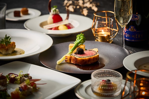 【メルキュール京都ステーション】　特別な夜をお部屋で満喫！華やかに彩られた”クリスマスルーム”が1日限定3室で登場