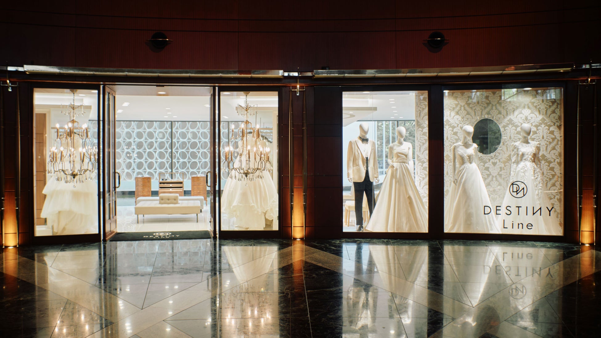 横浜・三溪園 横浜市最大規模の菊花展を開催