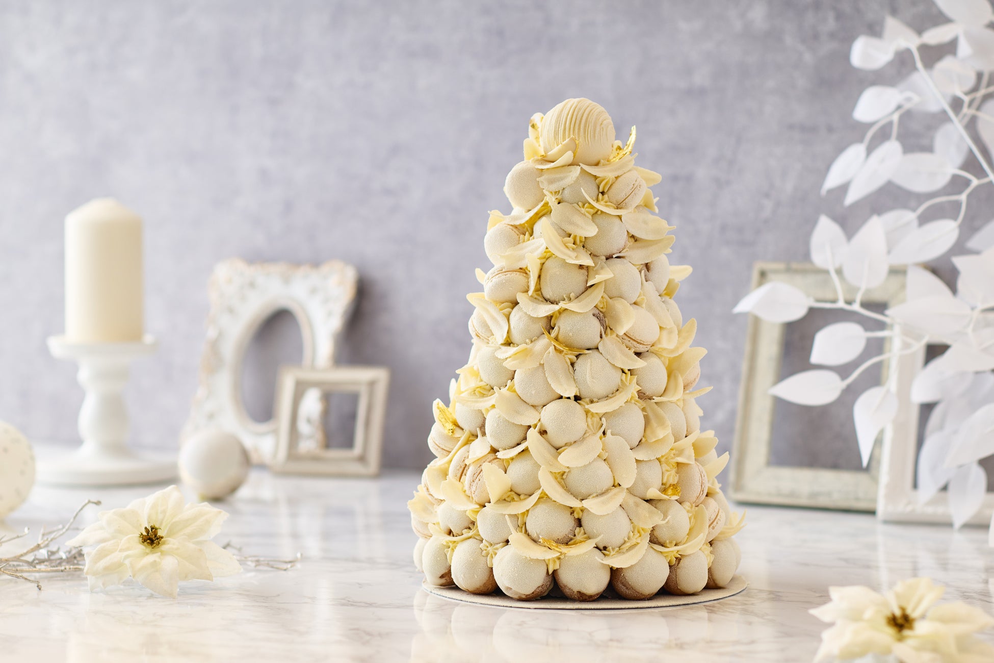 ザ・プリンスギャラリー 東京紀尾井町 フランス名門のロゼシャンパンとバラのデコレーションケーキで煌めく夜景と共に華やかに過ごすクリスマスステイプランを販売