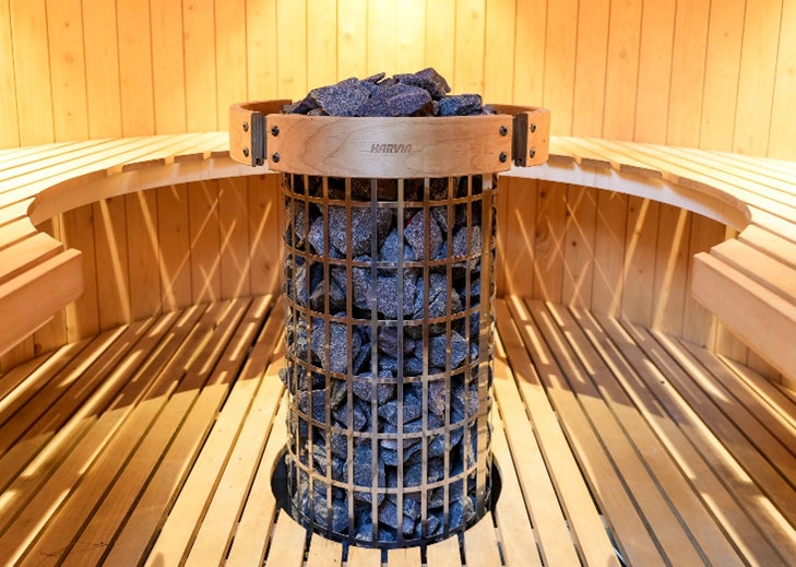 雪中氷上BBQ,アイスホッケー観戦,事業者交流などで北海道の“氷都”を満喫「氷のワーケーション 交流WEEK」参加者を募集(2/23~3/6)