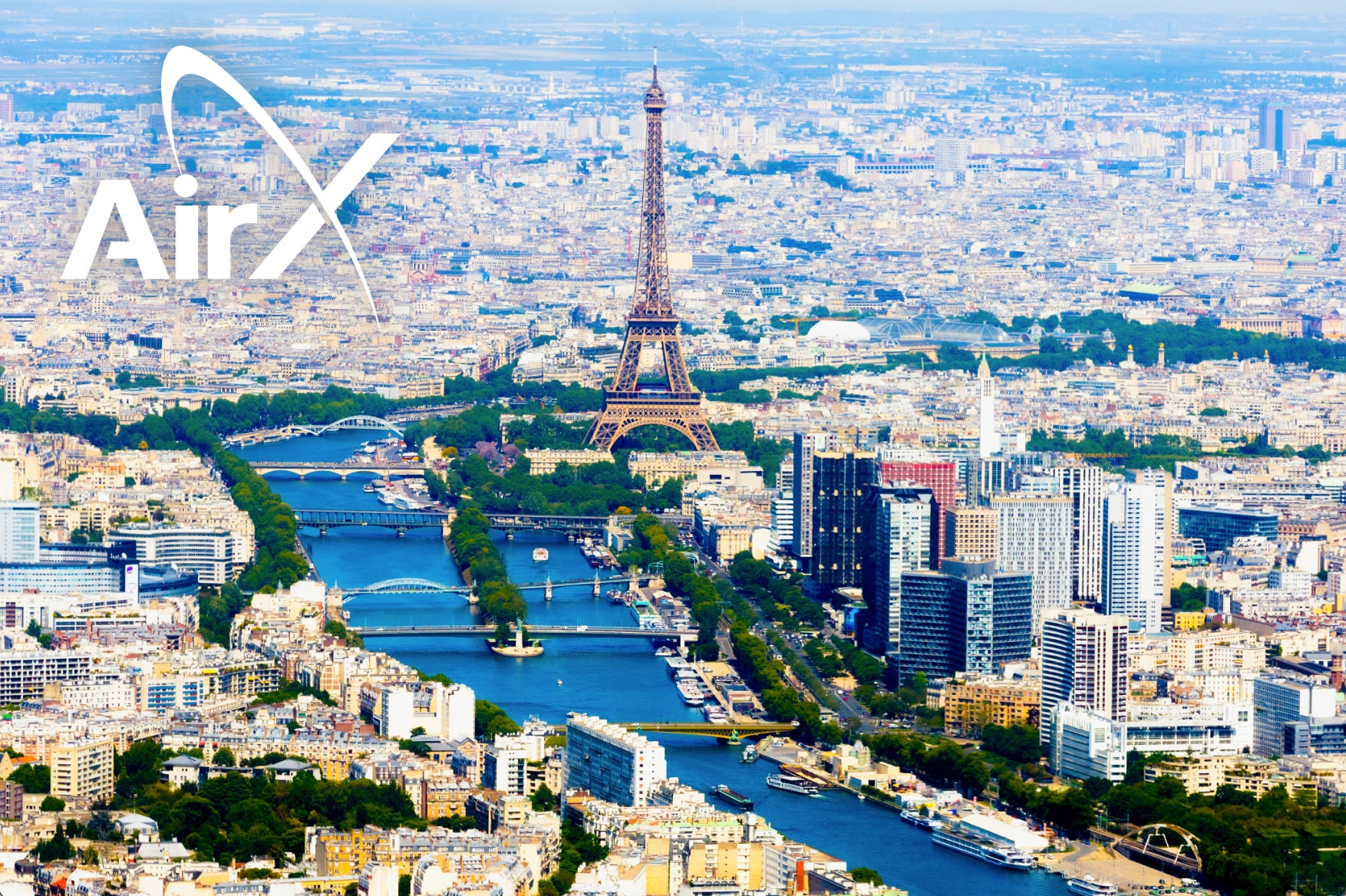 希少価値の高いジャパニーズウイスキー「響17年」のボトルが2025年11月1日(土)より特別価格【50,000円】に!東京ドームホテル バー「2000」店内にて数量限定でご提供