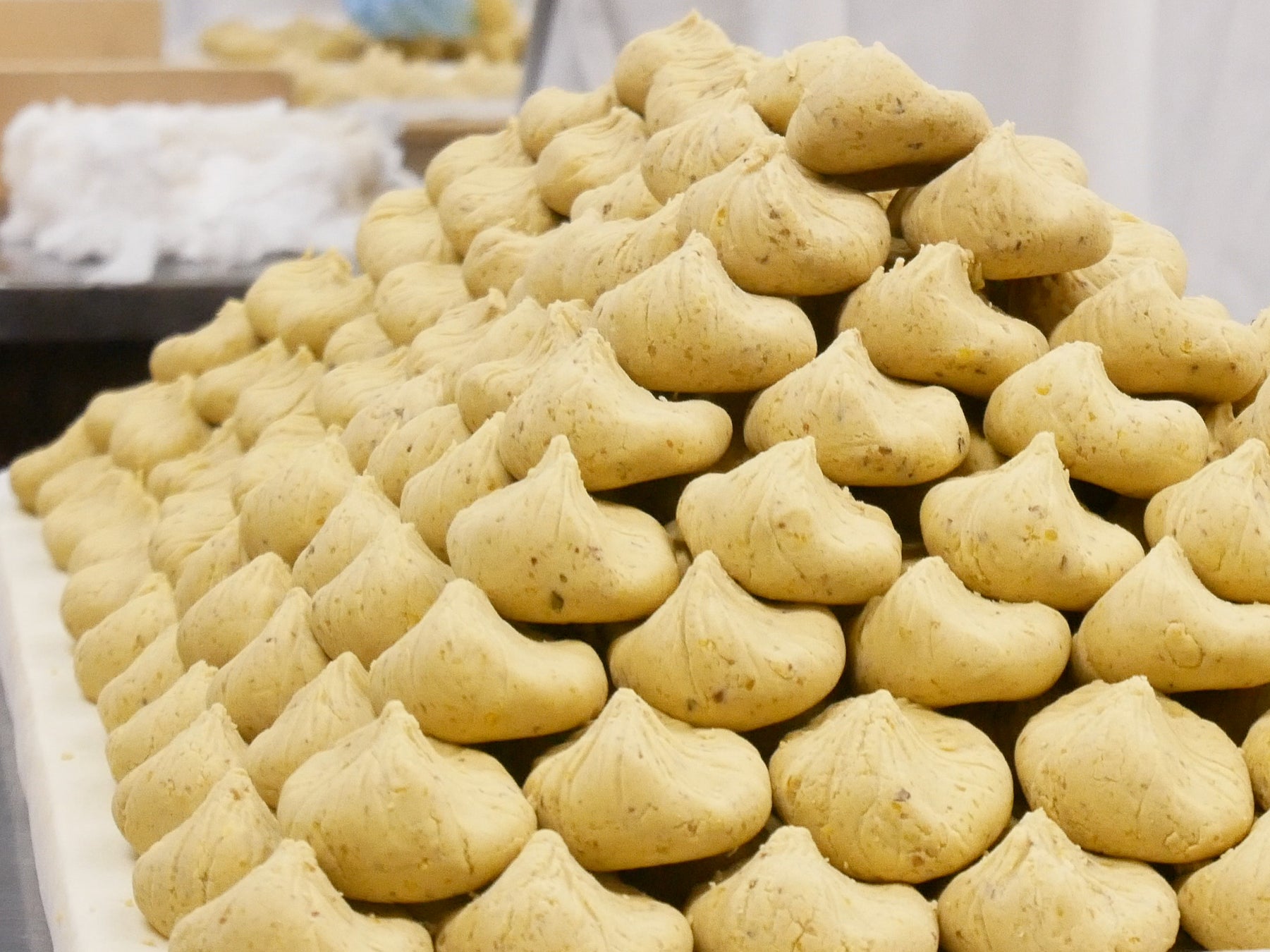 【ホテル×アート×謎解き】狙われた絵画事件の真相を究明する宿泊型ノンフィクションゲーム「こうして私は怪盗になった」関西初開催が決定。アートホテル大阪ベイタワーで2026年1月から開始!