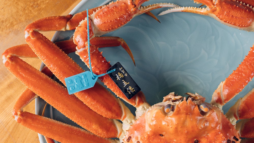 クリスマスは札幌のホテルで美食のひとときを。伊勢海老や道産牛のステーキ、カニやアワビ、スイーツも揃う2日間限定のディナービュッフェを提供【グランドメルキュール札幌大通公園】